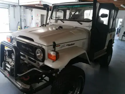 TOYOTA LAND CRUISER