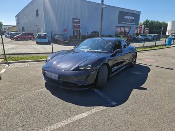 porsche-taycan-2022-auto-36000-km-électrique