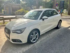audi-a1-2011-auto-137000-km-essence-1