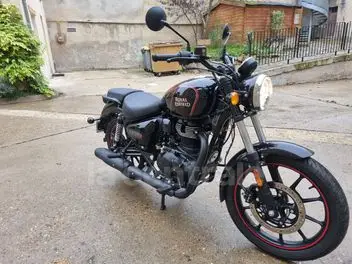 royal-enfield-meteor-350-2025-150-km-essence