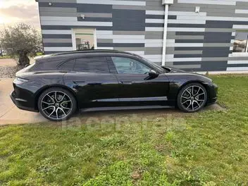 porsche-taycan-sport-turismo-2022-auto-18500-km-électrique