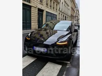 tesla-model-y-2021-auto-148400-km-électrique