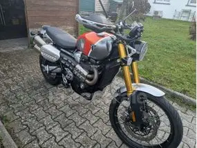 triumph-scrambler-1200-2023-22300-km-1