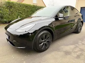 tesla-model-y-2024-auto-33000-km-électrique-1