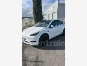 tesla-model-y-2022-auto-107000-km-électrique-1