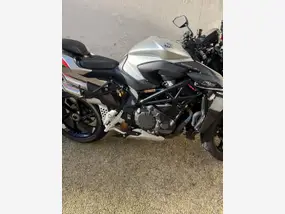 mv-agusta-brutale-1000-rs-2022-10000-km-1