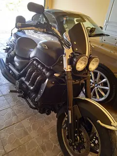 TRIUMPH ROCKET III