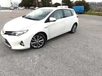 toyota-auris-ii-2014-auto-20800-km-hybrides