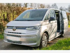 volkswagen-multivan-vii-2022-auto-60000-km-hybrides-1