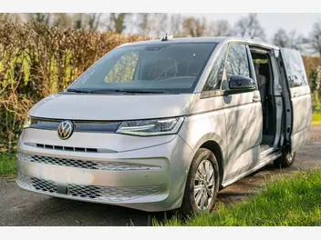 volkswagen-multivan-vii-2022-auto-60000-km-hybrides