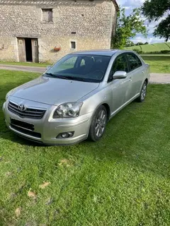 TOYOTA AVENSIS