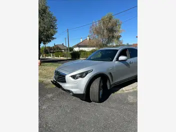 INFINITI