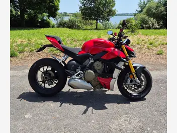 ducati-streetfighter-v4-s-1100-2022-9300-km