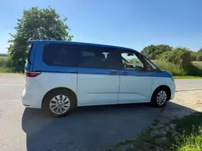 volkswagen-multivan-vii-2021-auto-112000-km-hybrides-1