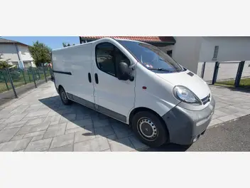 opel-vivaro-2005-manual-235000-km-diesel