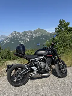 TRIUMPH TRIDENT