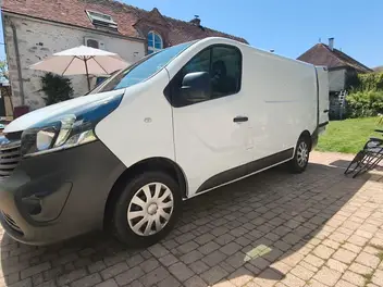 opel-vivaro-2015-manual-156300-km-diesel