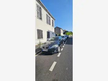 LEXUS