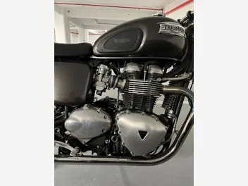 triumph-thruxton-900-2012-manual-20000-km-essence