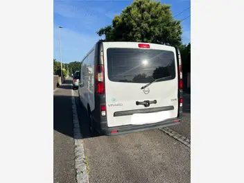 opel-vivaro-2016-manual-114500-km-diesel