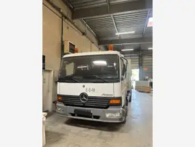 mercedes-709-2002-manual-231758-km-diesel-1