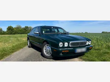 JAGUAR DAIMLER (2) 4.0 V8 BVA