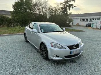 LEXUS