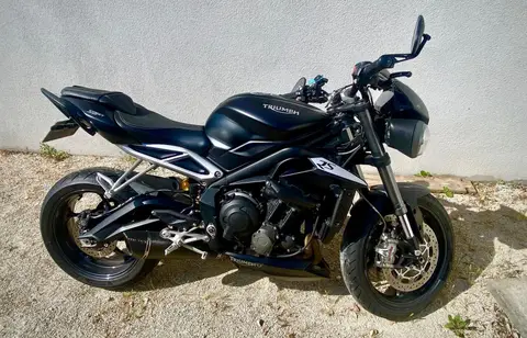 TRIUMPH STREET TRIPLE