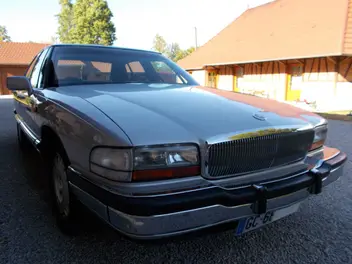 buick-park-avenue-1993-auto-145600-km-essence