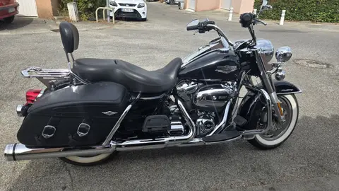 HARLEY DAVIDSON ROAD KING