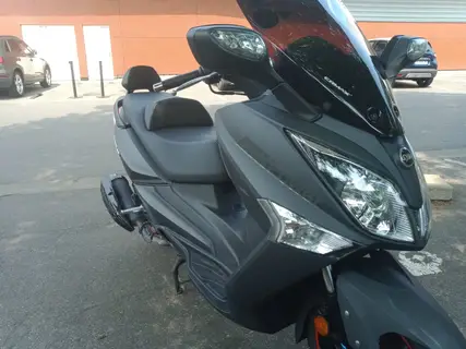 SYM GTS