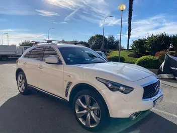 INFINITI