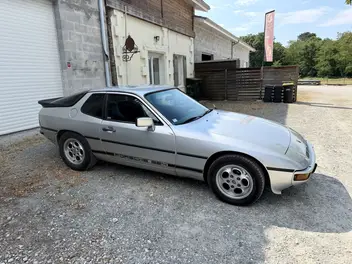 PORSCHE