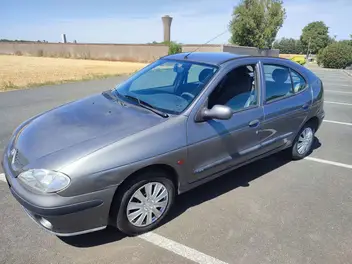 RENAULT