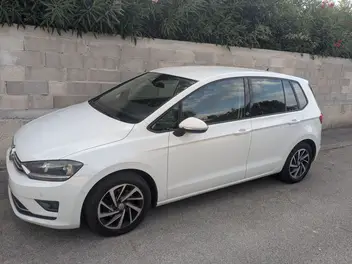 volkswagen-golf-sportsvan-2017-manual-95000-km-essence