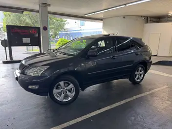 LEXUS