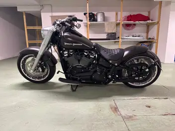 HARLEY DAVIDSON CVO STREET GLIDE 1868