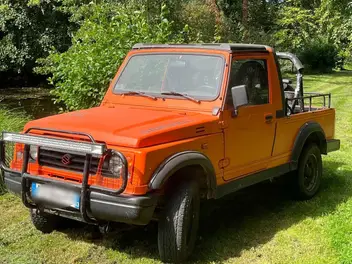 SUZUKI
