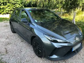 mg4-2023-auto-105000-km-électrique-1