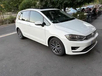 volkswagen-golf-sportsvan-2017-auto-121500-km-essence