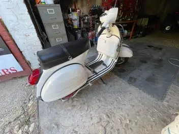 piaggio-vespa-150-1979-3230-km