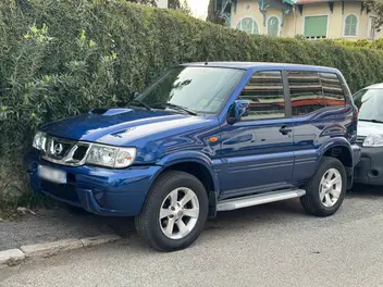 NISSAN