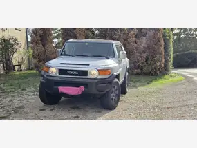 toyota-fj-cruiser-2007-auto-129000-km-essence-1