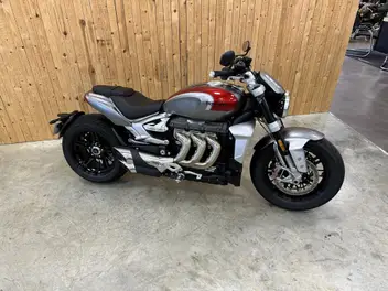 triumph-rocket-iii-2500-2024-manual-3300-km-essence