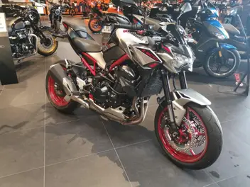 kawasaki-z-900-2023-manual-7400-km-essence
