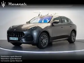 maserati-grecale-2022-auto-31800-km-essence-1