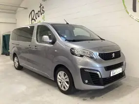 peugeot-traveller-2020-manual-89900-km-diesel-1