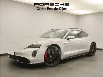 porsche-taycan-sport-turismo-2023-auto-13000-km-électrique