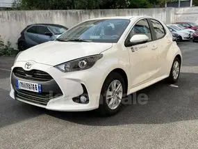 toyota-yaris-iv-2025-auto-6000-km-hybrides-1