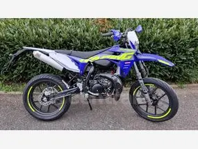 sherco-0.5-2025-manual-151-km-essence-1